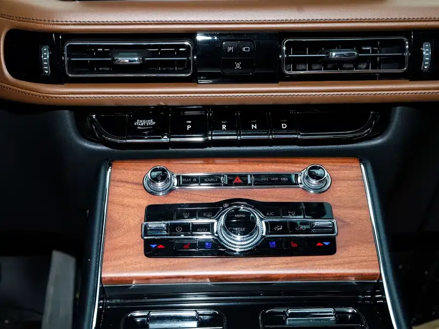 Lincoln Aviator Aviator 2023 3.0T V6 4WD Elegant Cruise Edition 6 Seaters 2024 — миниатюра 4