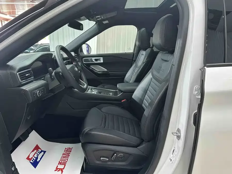 Ford Explorer Explorer 2023 EcoBoost 285 4WD ST-LINE 6 Seaters 2024 — миниатюра 4