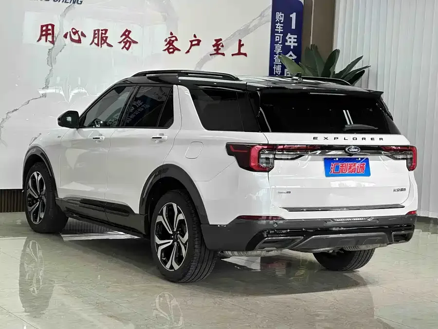 Ford Explorer Explorer 2023 EcoBoost 285 4WD ST-LINE 6 Seaters 2024 — миниатюра 5