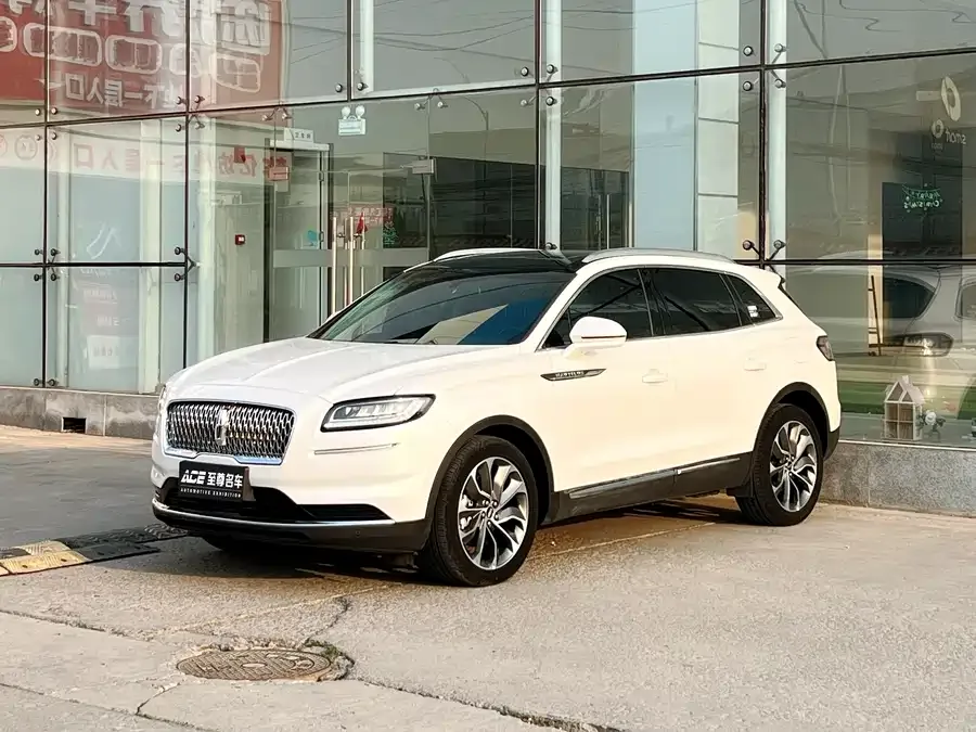 Lincoln Navigator 2022