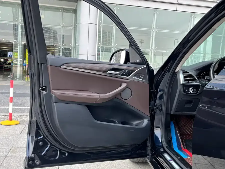 BMW X3 2022 xDrive30i Advanced M Night Package 2022 — миниатюра 5