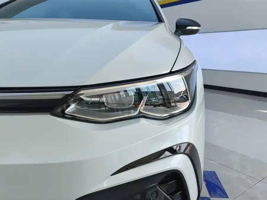 Volkswagen golf Golf 2023 facelift 280TSI DSG R-Line Lite 2024 — миниатюра 2