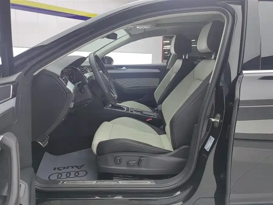 Volkswagen Magotan Magotan 2023 2 million commemorative edition 330TSI DSG luxury model 2023 — миниатюра 3