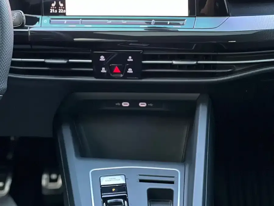 Volkswagen golf Golf 2023 facelift 280TSI DSG R-Line 2022 — миниатюра 5