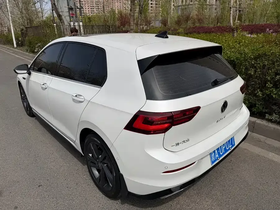 Volkswagen golf Golf 2023 facelift 280TSI DSG R-Line 2024 — миниатюра 4
