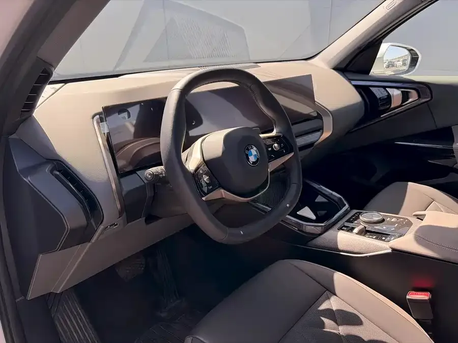 BMW X3 2025 xDrive25L Luxury Package 2025 — миниатюра 3