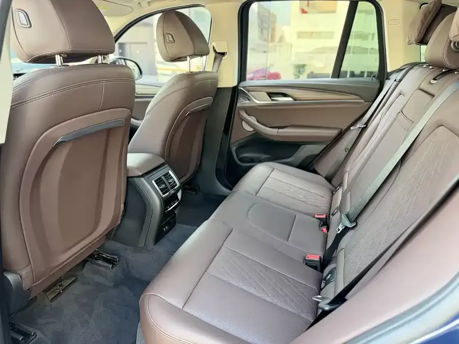 BMW X3 2022 xDrive30i Advanced M Night Package 2022 — миниатюра 3