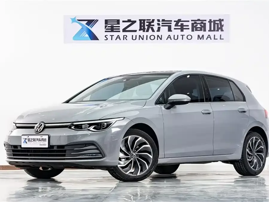 Volkswagen golf Golf 2023 facelift 280TSI DSG Pro 2023 — фото 1, купить с доставкой в Москву