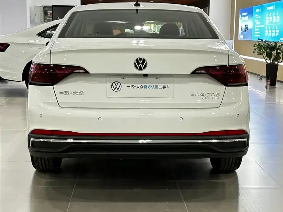 Volkswagen Sagitar 2026 Volkswagen Sagitar Facelift 30 Million Unit Selection 300TSI DSG Super Edition 2026 — миниатюра 5