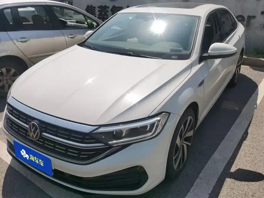 Volkswagen Sagitar 2023 Sagitar 300TSI DSG Beyond Edition 2023 — фото 1, купить с доставкой в Москву