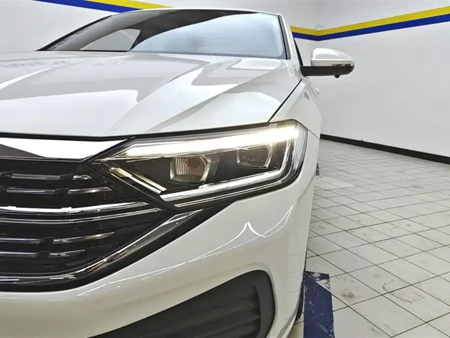 Volkswagen Sagitar 2024 Sagitar 200TSI DSG Flying Edition 2025 — миниатюра 5