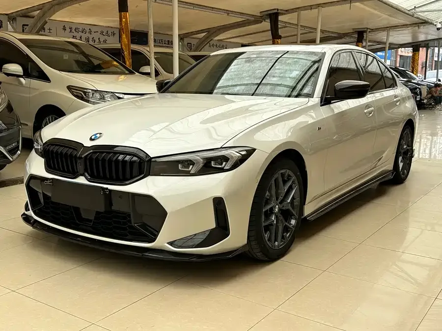 BMW 3 Series BMW 3 Series 2025 330i M Sport Night Edition 2025 — фото 1, купить с доставкой в Москву