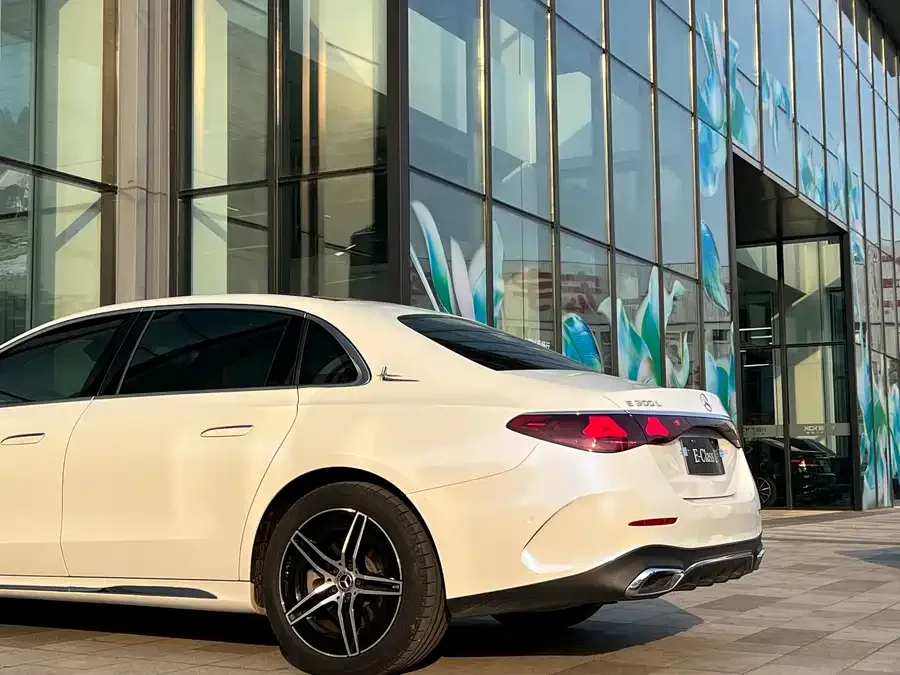 Mercedes-Benz E-Class Mercedes-Benz E-Class 2024 E 300 L Luxury Sports Edition 2024 — миниатюра 3