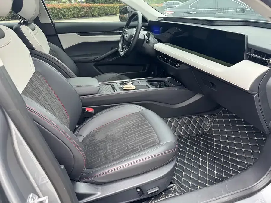 Ford Mondeo 2022 Mondeo EcoBoost 245 Fashion Edition 2022 — миниатюра 4