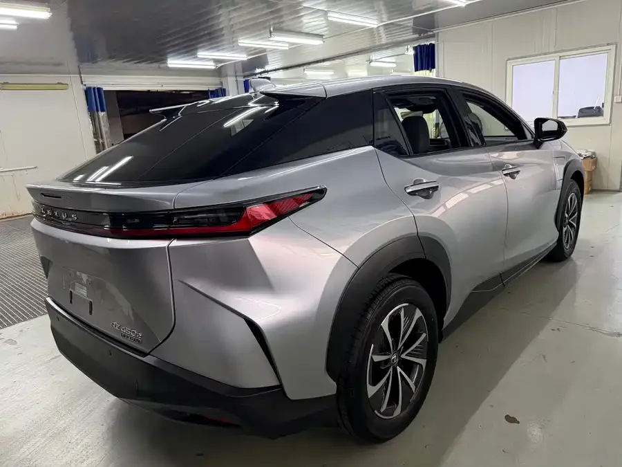 Lexus RZ 2023 450e 4WD Enjoy Edition 2023 — миниатюра 3