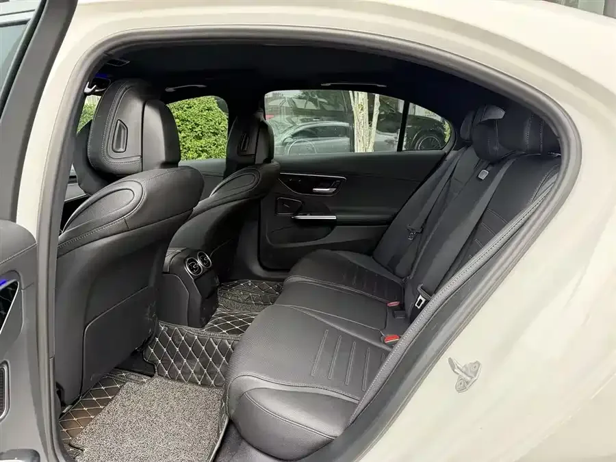 Mercedes-Benz Class C Mercedes-Benz C-Class 2024 C 200 L Sports Edition 2023 — миниатюра 5