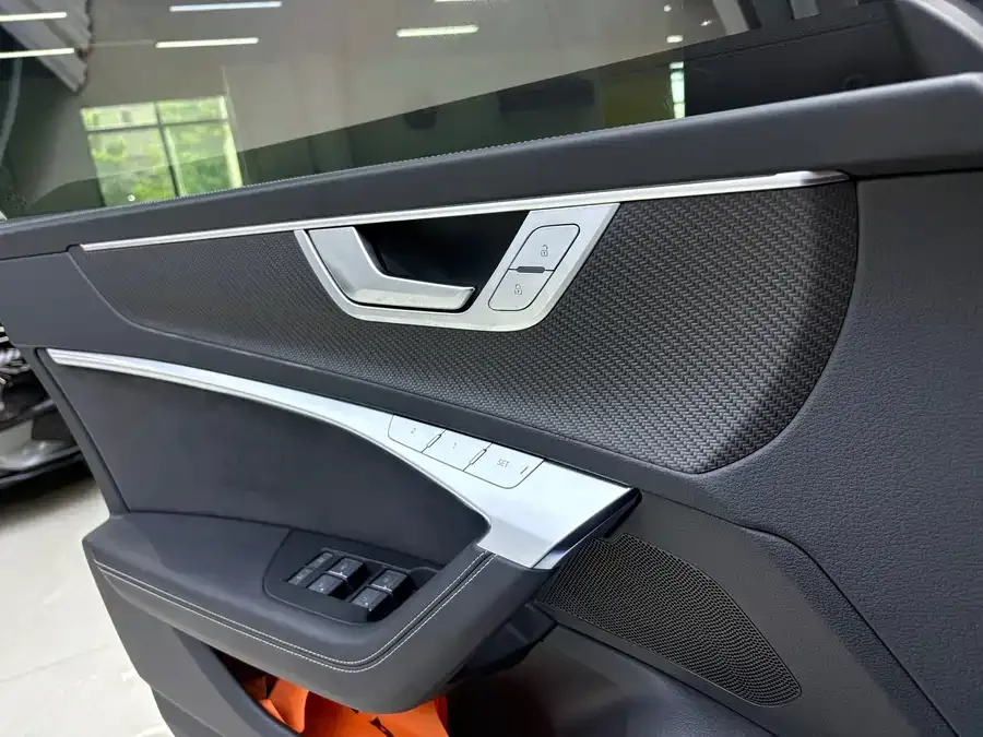 Audi A7 2023 55 TFSI quattro exclusive model 2023 — миниатюра 3
