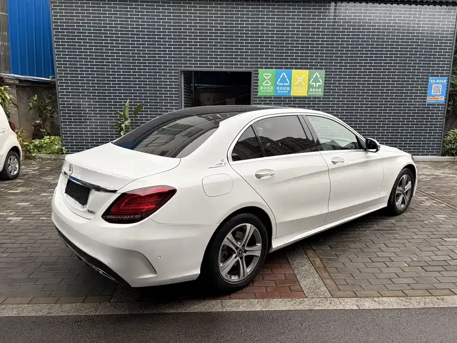 Mercedes-Benz Class C Mercedes-Benz C-Class 2021 C 260 L Sports Edition 2022 — миниатюра 4