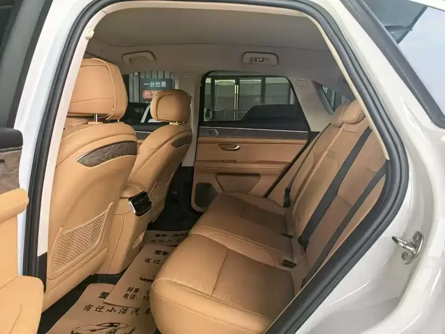 AITO M5 M5 2022 Extended Range 4WD Performance Edition 2022 — миниатюра 4