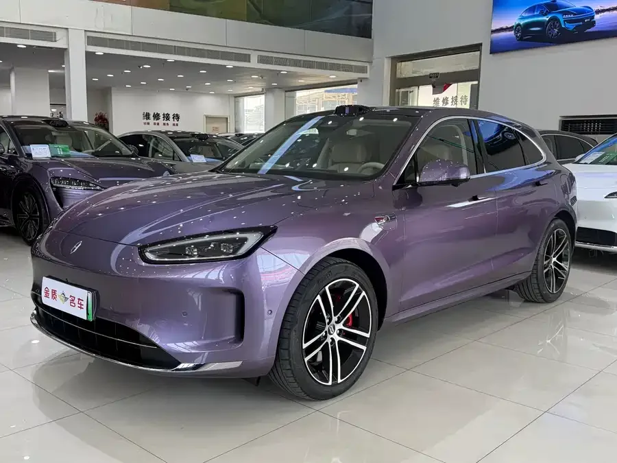 AITO M5 M5 2025 Extended Range Ultra 4WD Edition 2025 — фото 1, купить с доставкой в Москву