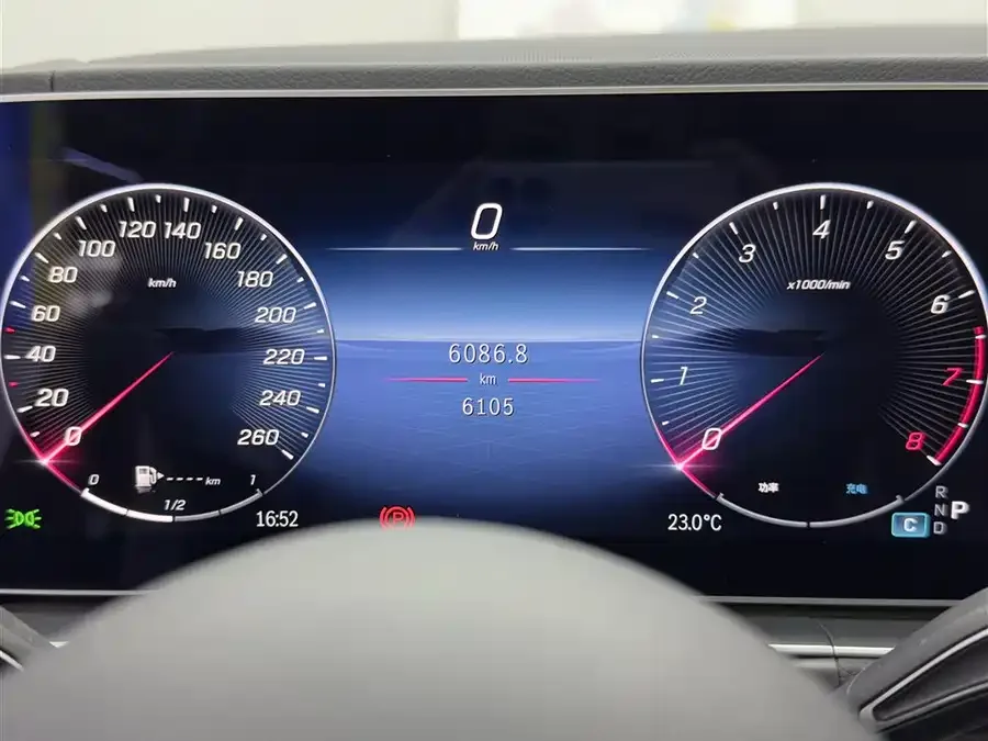 Mercedes-Benz GLE 2026 Mercedes-Benz GLE 350 4MATIC Dynamic 2026 — миниатюра 4