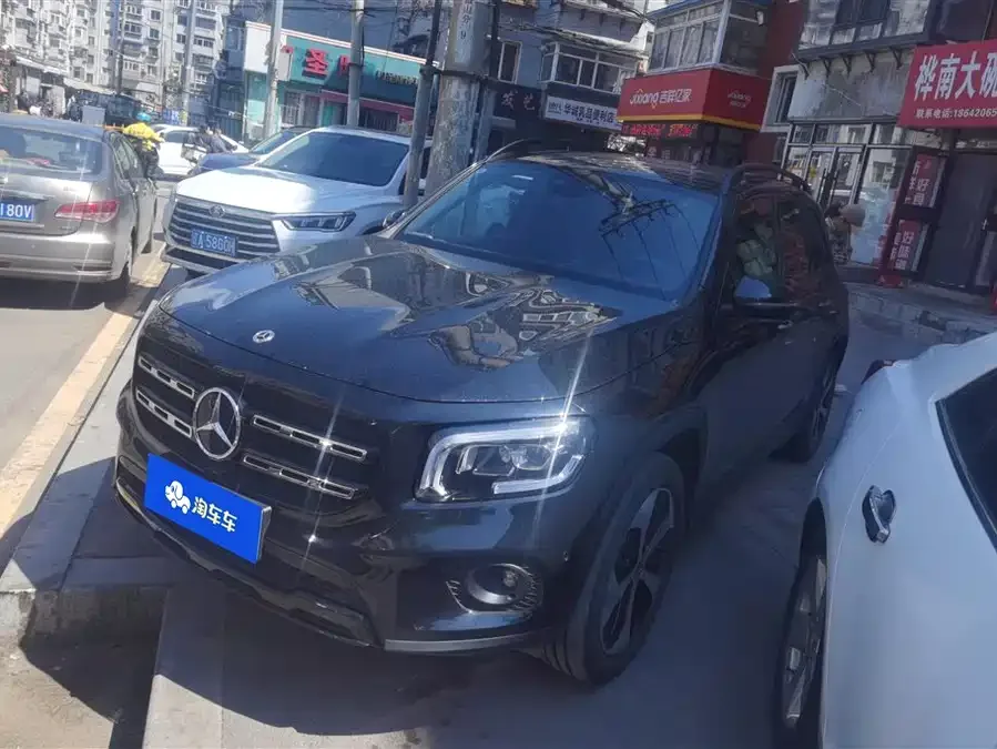 Mercedes-Benz GLB-Class 2023