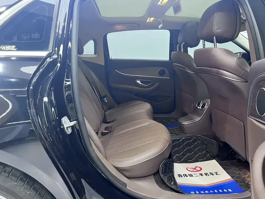 Mercedes-Benz E-Class Mercedes-Benz E-Class 2023 facelift E 300 L Fashion Edition 2023 — миниатюра 4