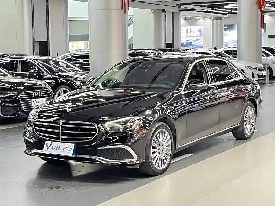Mercedes-Benz E-Class 2022