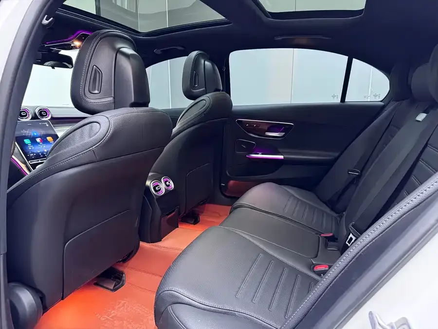 Mercedes-Benz Class C Mercedes-Benz C-Class 2025 C 260 L Sports Edition 2024 — миниатюра 5