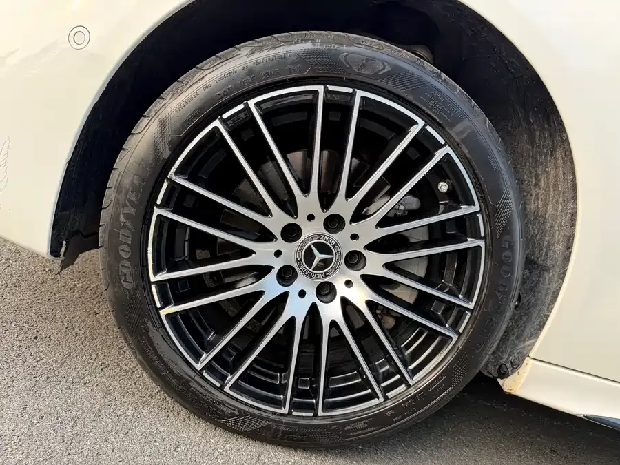 Mercedes-Benz Class C Mercedes-Benz C-Class 2022 C 260 L Sports Edition 2023 — миниатюра 4