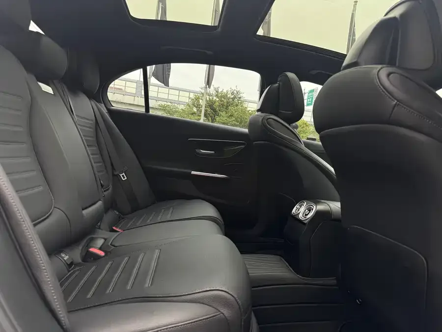 Mercedes-Benz Class C Mercedes-Benz C-Class 2023 C 260 L Sports Edition 2023 — миниатюра 4