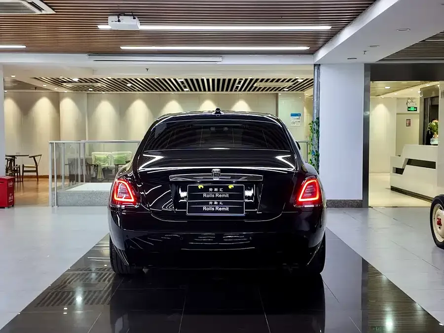 Rolls-Royce Ghost Ghost 2021 6.7T long wheelbase version 2022 — миниатюра 4