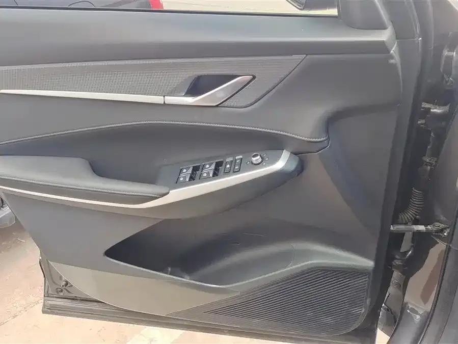 Changan CS75PLUS Changan CS75PLUS 2024 Third Generation Champion Edition 2.0T Intelligent Driving Powerful Engine 2024 — миниатюра 4