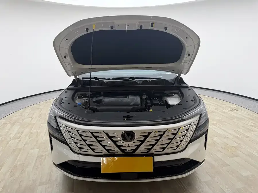 Changan CS75PLUS Changan CS75PLUS 2025 Fourth Generation Ultra 2.0T New Blue Whale Smart Engine Edition 2025 — миниатюра 4