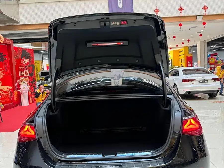 Mercedes-Benz E-Class Mercedes-Benz E-Class 2025 E 300 L Luxury Edition 2025 — миниатюра 4
