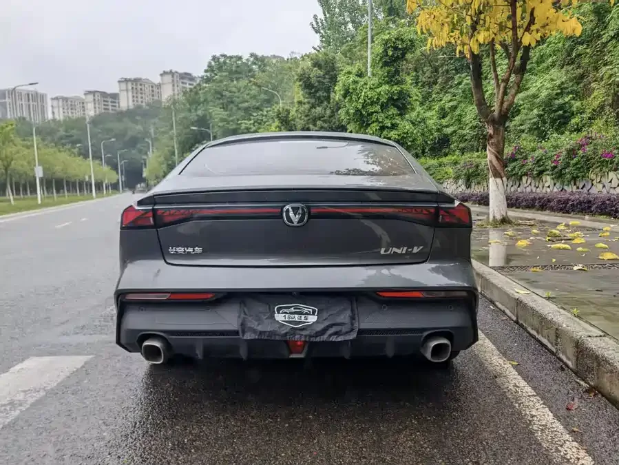 Changan UNI-V Changan UNI-V 2023 1.5T Premium Edition 2023 — миниатюра 5