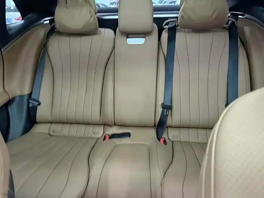 Mercedes-Benz E-Class Mercedes-Benz E-Class 2025 E 300 L Luxury Edition 2025 — миниатюра 3