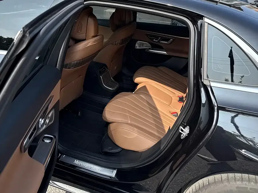 Mercedes-Benz E-Class Mercedes-Benz E-Class 2025 E 300 L Luxury Edition 2025 — миниатюра 3