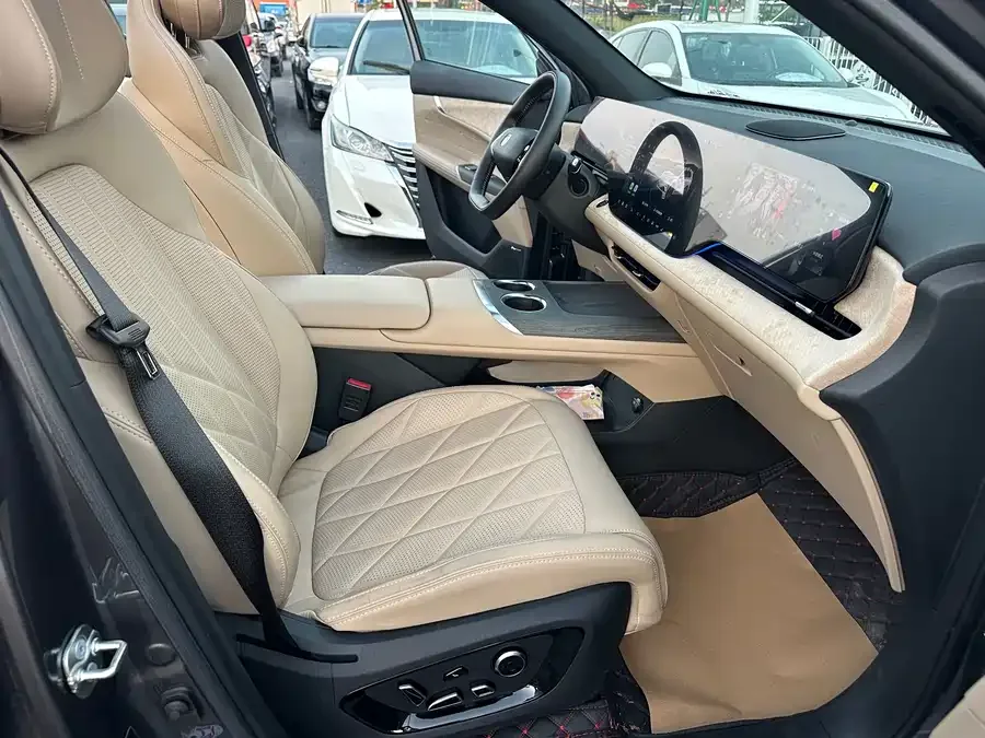 Changan CS75PLUS Changan CS75PLUS 2025 fourth-generation UItra 2.0T New Blue Whale Smart Power Edition 2025 — миниатюра 5