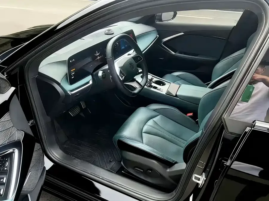 MG 7 MG7 2023 2.0T Automatic Beauty Hunter Premium Edition 2023 — миниатюра 4