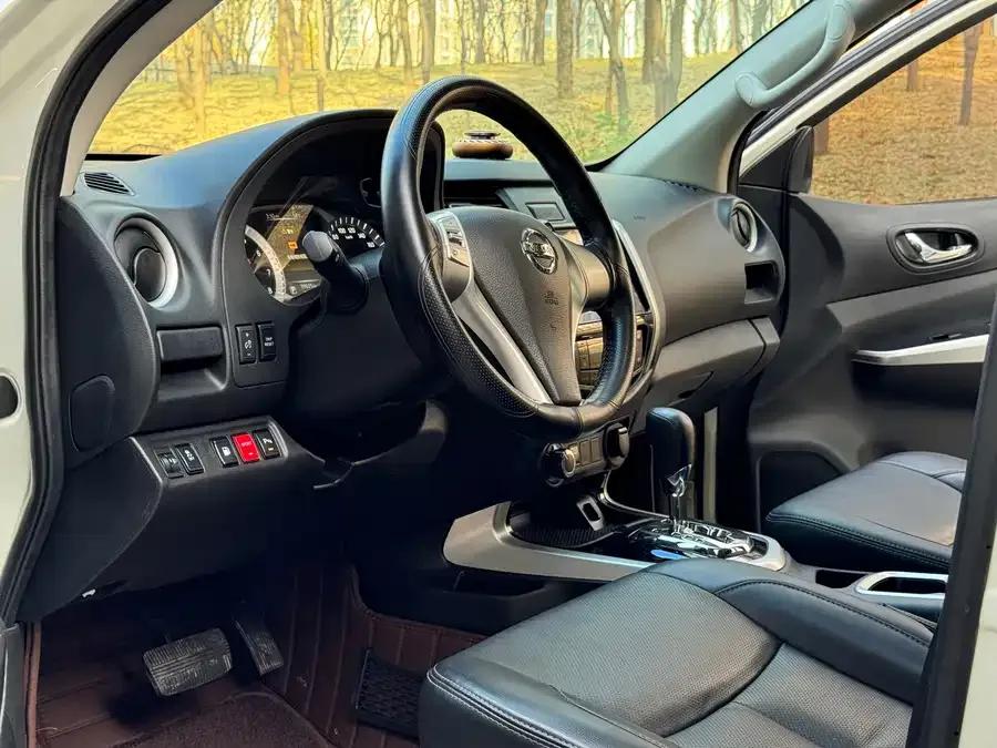 Nissan Terra 2020 Terra 2.5L XL Upper 4WD Automatic 4WD Luxury Edition 2022 — миниатюра 5