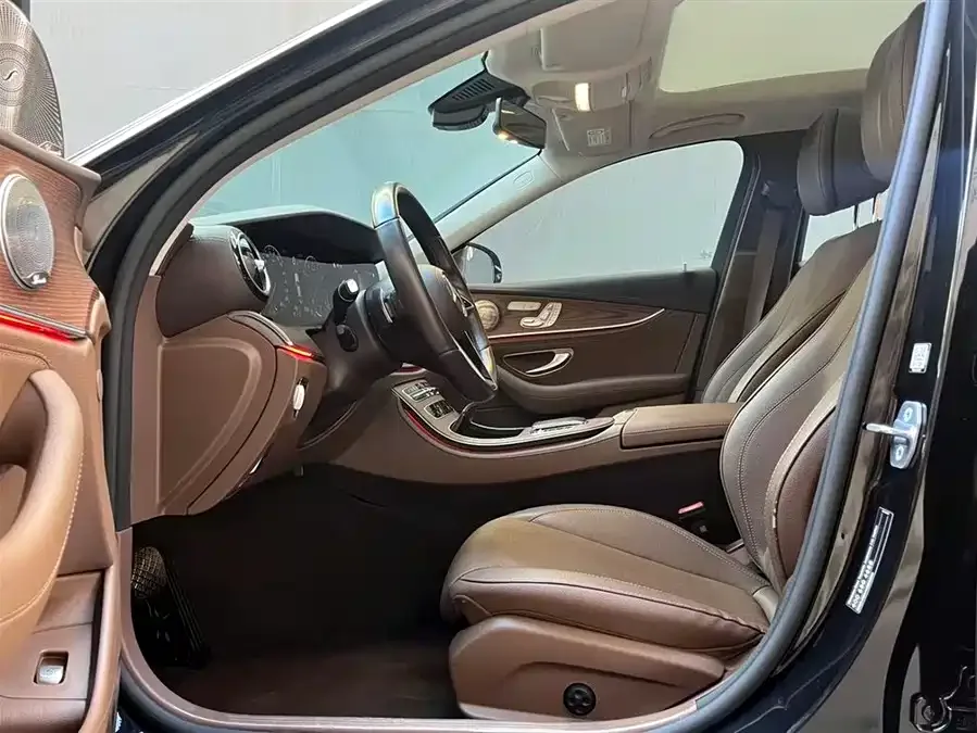 Mercedes-Benz E-Class Mercedes-Benz E-Class 2023 facelift E 300 L Fashion Edition 2024 — миниатюра 3