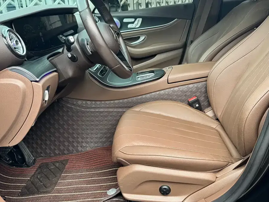 Mercedes-Benz E-Class Mercedes-Benz E-Class 2023 facelift E 300 L Fashion Edition 2023 — миниатюра 3