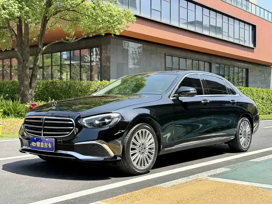 Mercedes-Benz E-Class 2022