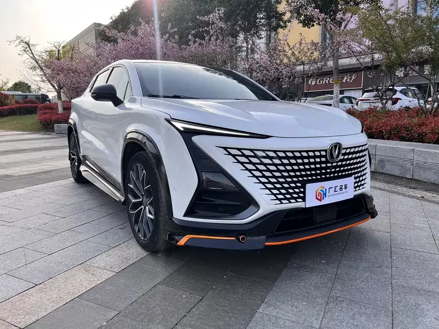 Changan UNI-T Changan UNI-T 2022 1.5T Sports Edition Flagship Model 2022 — миниатюра 2