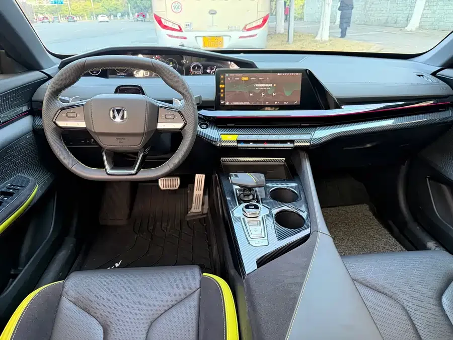 Changan UNI-V Changan UNI-V 2023 2.0T Speed Edition 2023 — миниатюра 3