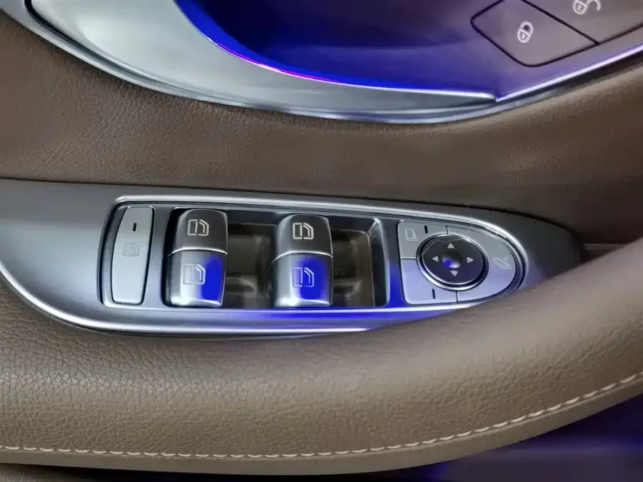 Mercedes-Benz E-Class Mercedes-Benz E-Class 2023 facelift E 300 L Fashion Edition 2023 — миниатюра 3