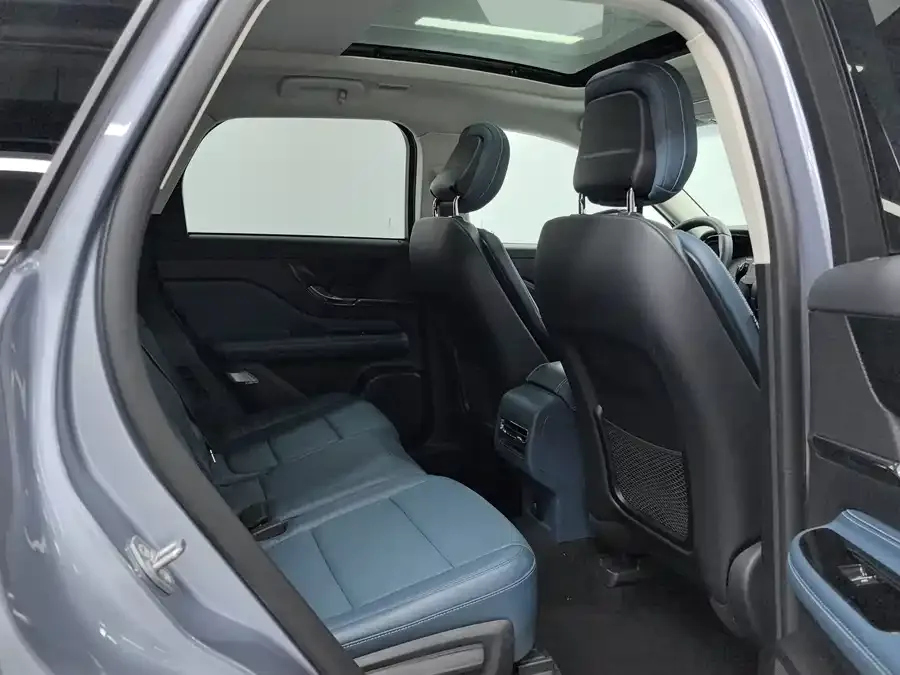Lincoln Adventurer 2022 Explorer 2.0T 2WD Elegant Edition 2022 — миниатюра 4