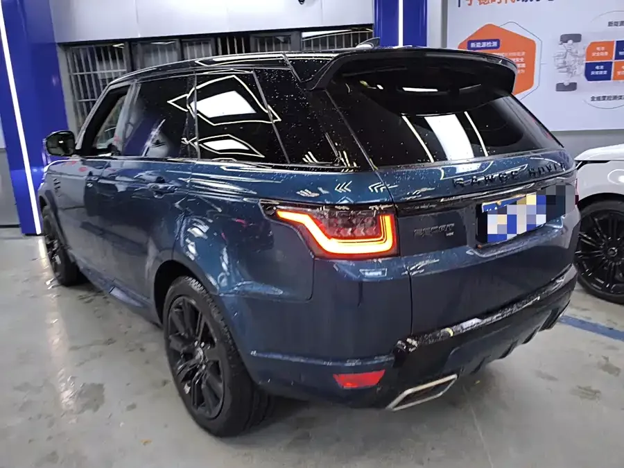 Land Rover Range Rover Sport Range Rover Sport 2022 3.0 L6 Dark Blue Glitter Edition 2023 — миниатюра 4
