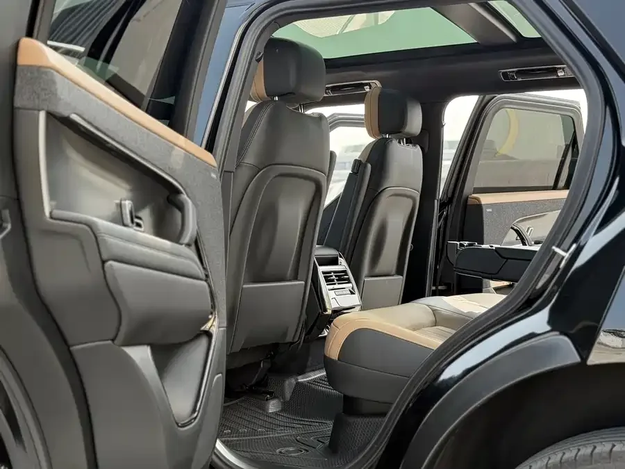 Land Rover Range Rover Sport Range Rover Sport 2024 400PS Dynamic SE 2024 — миниатюра 2